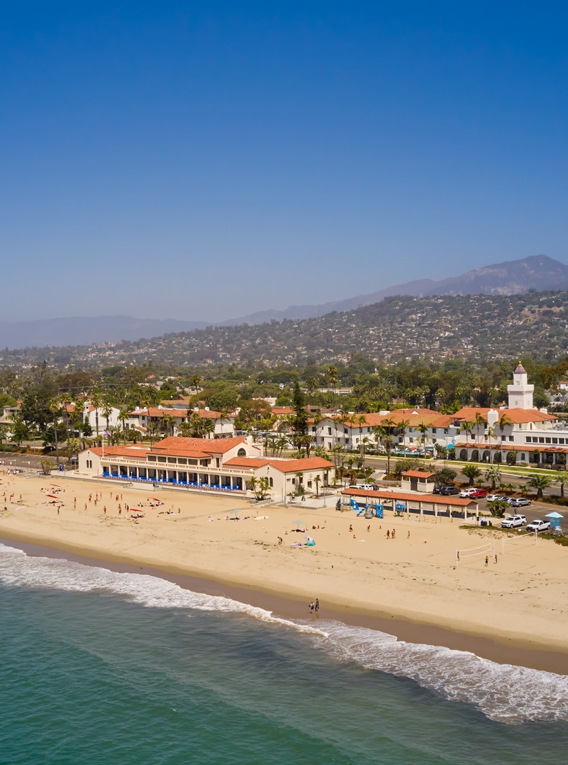beach droneview 2000x1125 crop